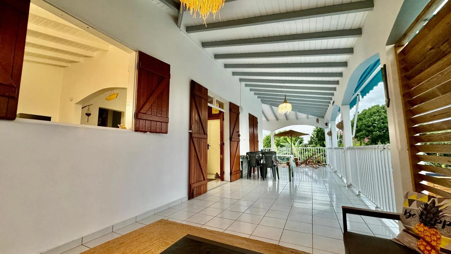Ferienhaus Ti-Coco Lodge - Calme Spacieux Vue Nature Proche Commerces Plages Sainte-Anne